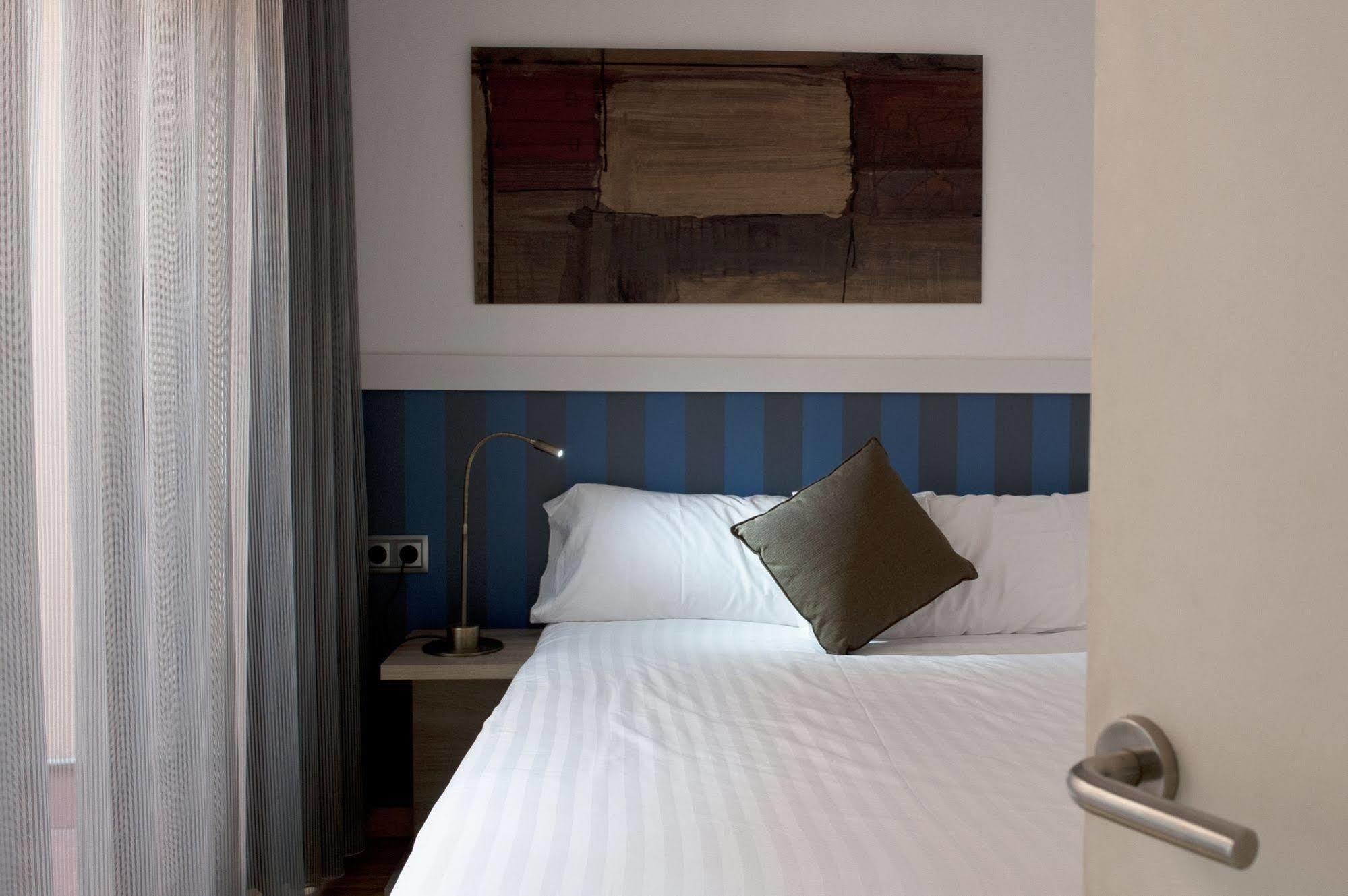 Apartment Mh Liceo Barcelona